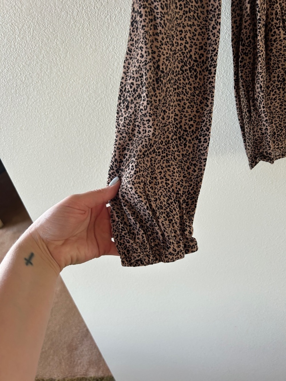 URBAN Romantics Brown Leopard Smocked Peplum Long-Sleeve Top - Picture 4 of 5